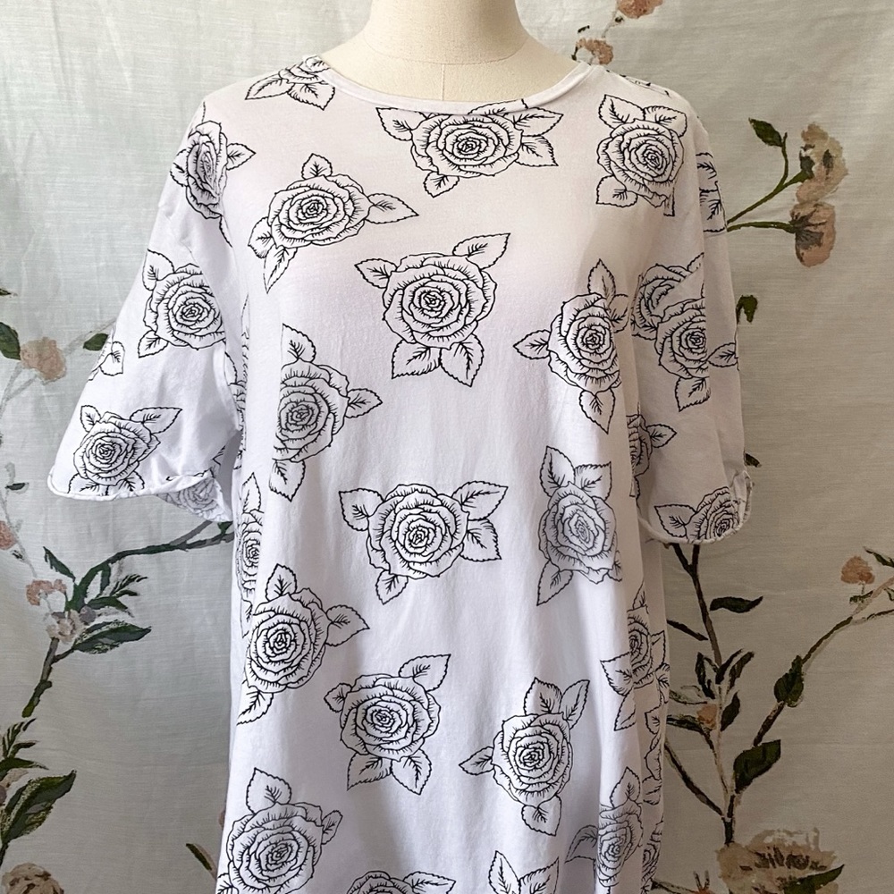 Primark White Rose Printed T-shirt